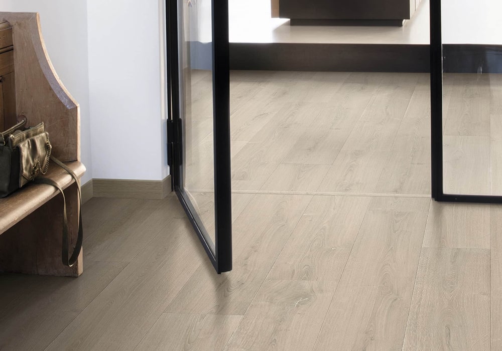 راهنمای جامع نگهداری از کفپوش لمینت؛ چگونه طول عمر لمینت خانه را چند برابر کنیم؟